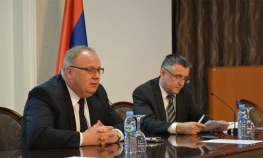 Poboljšati zakonski okvir radi kvalitetnijih usluga