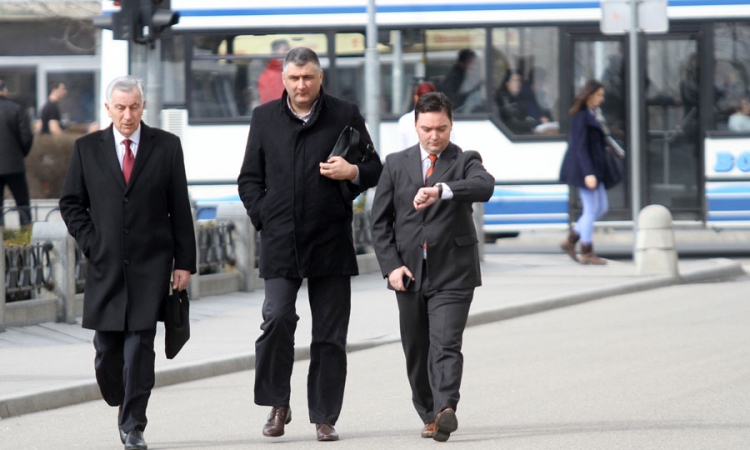 Zbog Džaferovića i dalje bojkotuju zasjedanje