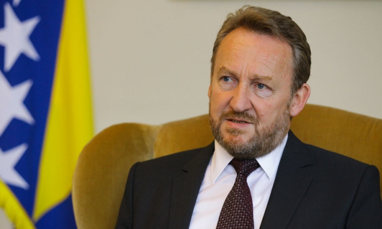 Izetbegović: Za SDA neprihvatljiva manjinska vlada