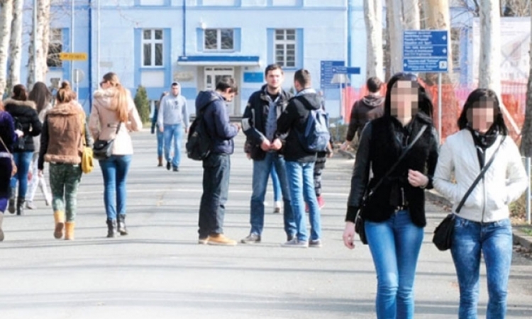 Fakulteti izbacuju polupismene diplomce