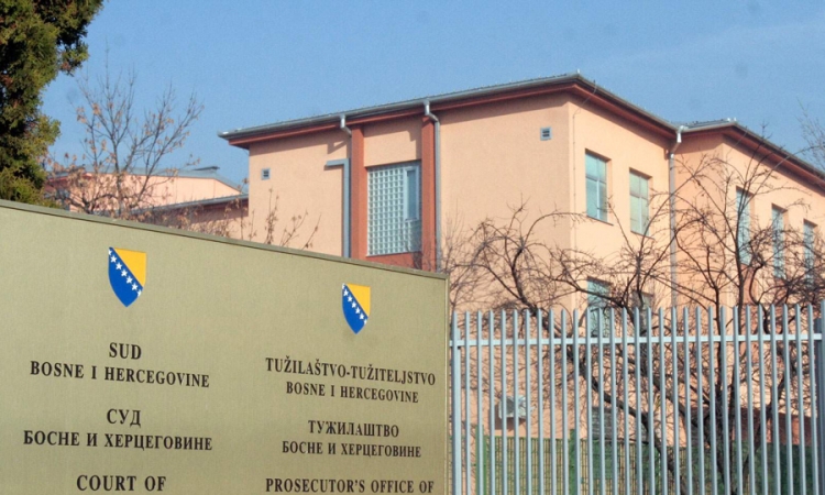 Plate sudija u skladu s Ustavom