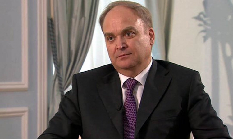 Antonov: Rusija ne gomila snage duž ukrajinske granice