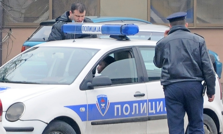 Starac stradao dok je ložio vatru