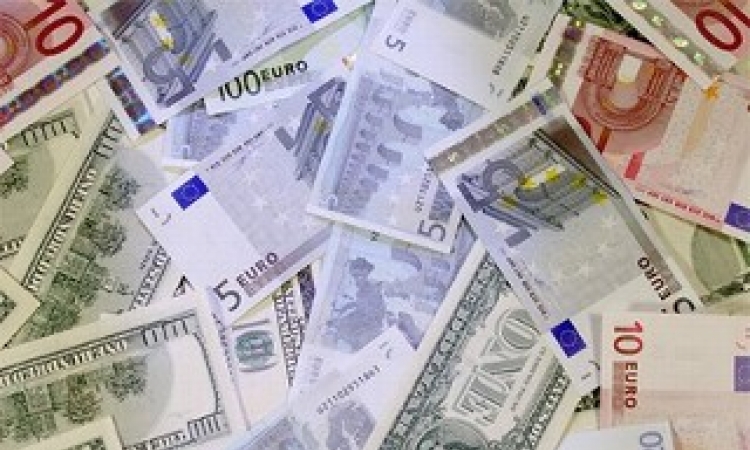 Pad vrijednosti evra u odnosu na dolar