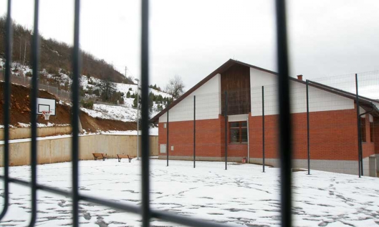 Azil nam traže i Iračani i Sirijci