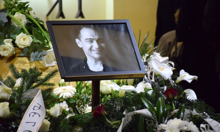 Kremiran Vlada Divljan