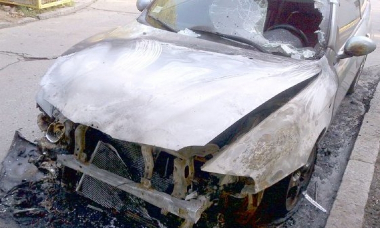 Mostar: Noćas zapaljena dva automobila
