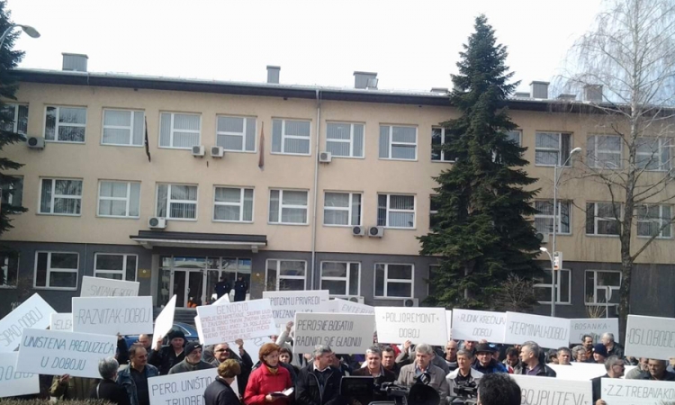Od Vlade RS traže spas "Trudbenika"