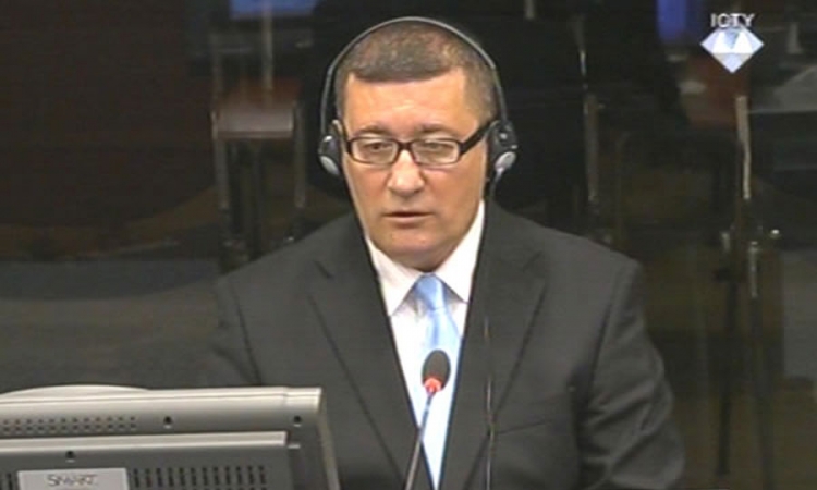 Karišik ostao pri iskazu da nije znao za dešavanja u Srebrenici