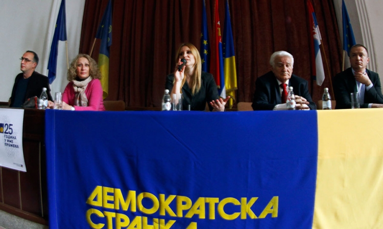 Pajtić najavio veliki miting demokrata          