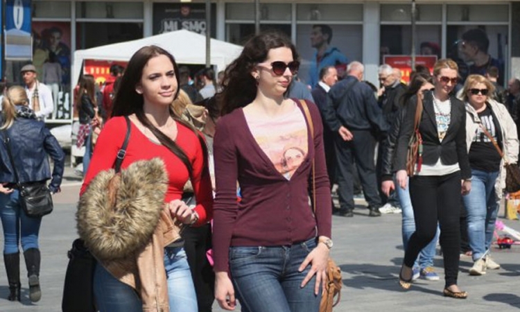 Banjalučani uživaju u prvom danu proljeća