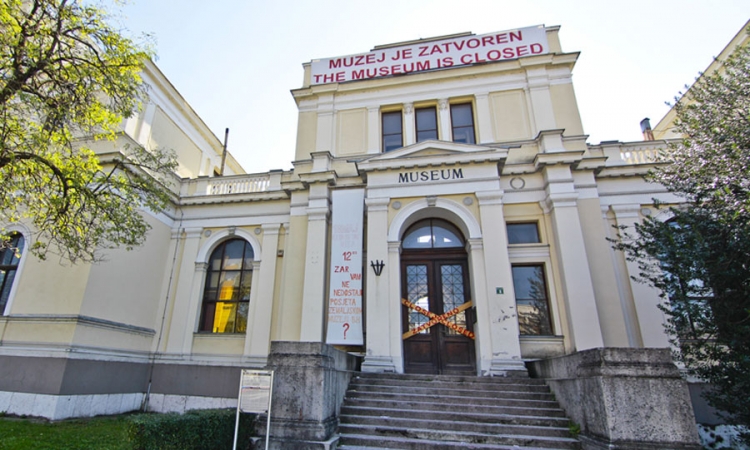 Otrgnuti kulturu iz okova politike