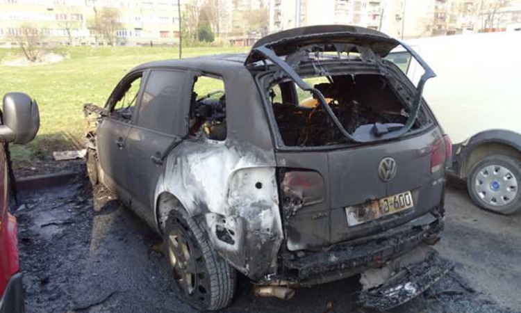 Izgorio automobil bivšeg direktora bolnice