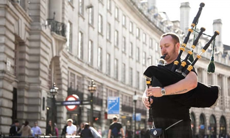 London umoran od sviranja gajdi