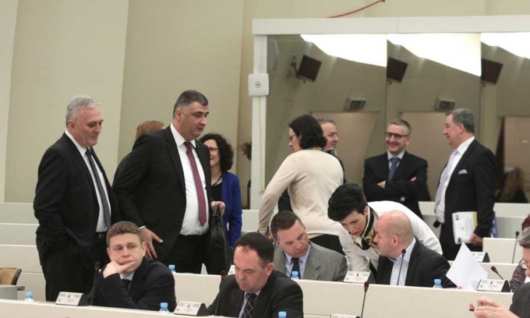 Poslanike posvađala RTV taksa