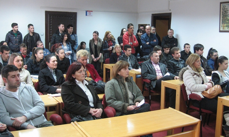 Potpisani ugovori sa 57 studenata
