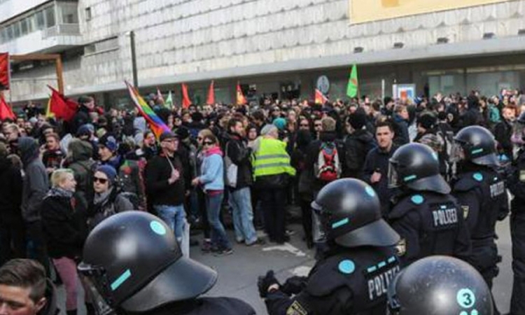 Njemačka: Sukob ekstremista ljevice i desnice