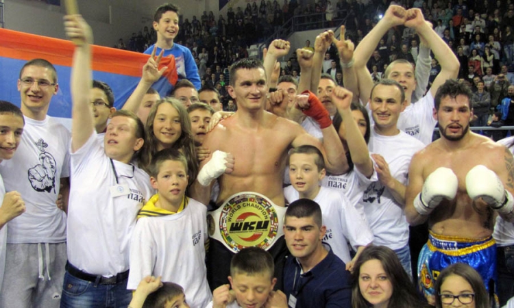Miloš Golić prvak svijeta u K1