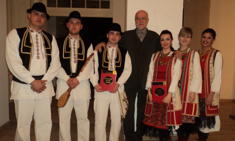 Pored pjesničkih, istaknuti i pjevački talenti