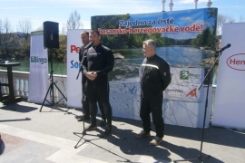 Hrvatski i sanski ronioci čistili Sanu