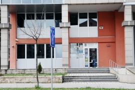 Ubica se isjekao nožem, pa napao radnice