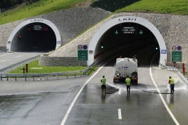 Stari krediti koče nove kilometre