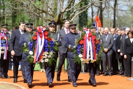 Jasenovac - mjesto molitve i praštanja