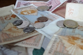 Prosječna neto plata u RS 831 KM