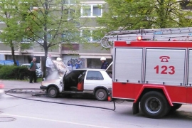 Automobil se zapalio u vožnji