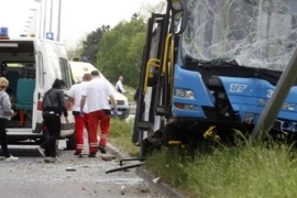 Autobus udario u stub, više od 30 povrijeđenih