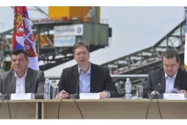 Vučić: Vlada vodi tešku borbu za oporavak privrede