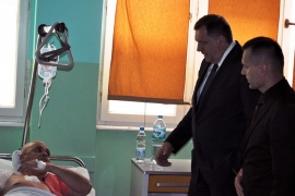 Dodik i Lukač posjetili ranjene policajce 