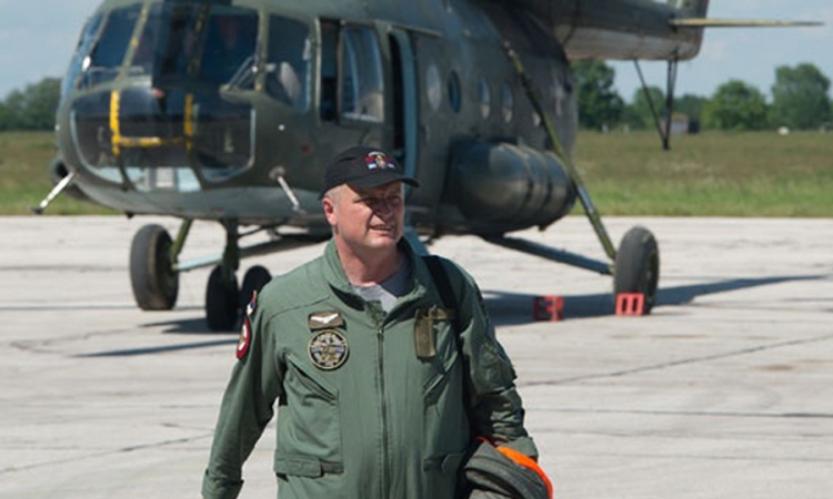 Pilot pitao da li iko vidi pistu