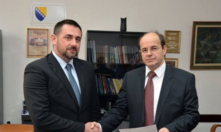 Osmanović predao dužnost   