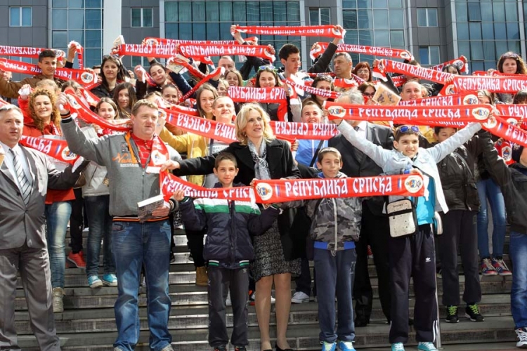 Premijerka RS ugostila djecu sa KiM