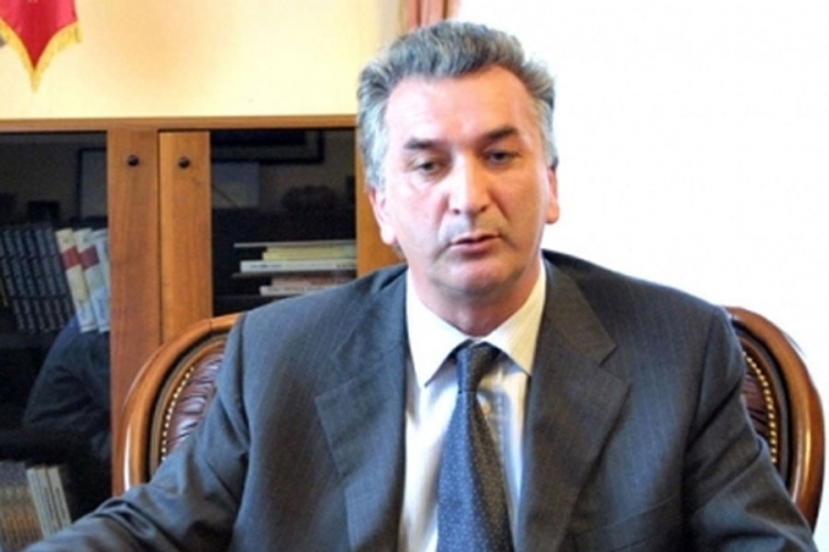 Šarovićeva izjava razljutila mljekare