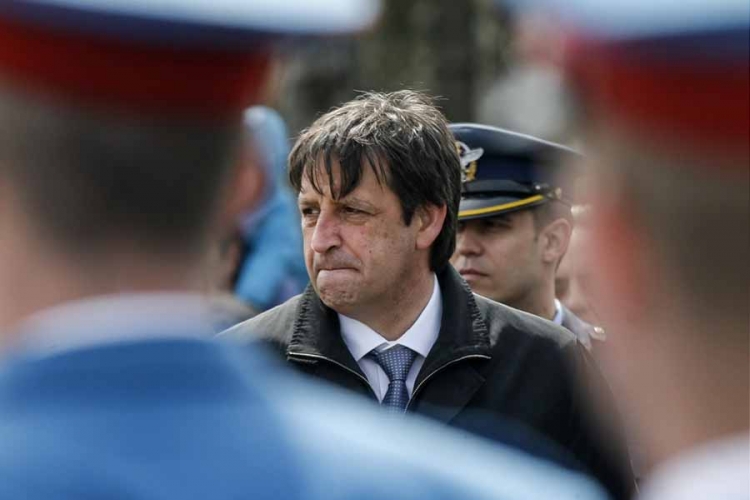 Gašić: Dao sam saglasnost za let