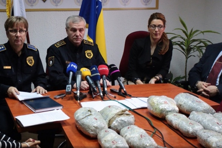 Službenici MUP-a KS zaplijenili 11 kilograma marihuane