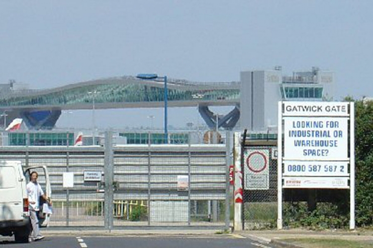 Otkrivena nafta u blizini aerodroma "Gatwick"