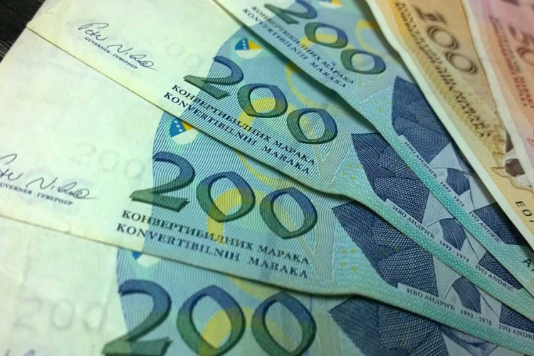 Po 1.000 KM za socijalno ugrožene porodice