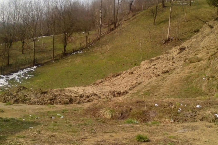 Klizišta ugrožavaju infrastrukturu 