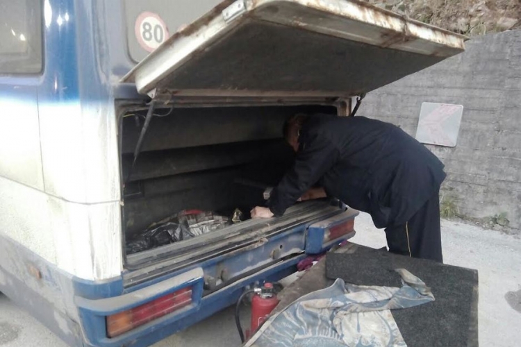 Spriječen šverc cigareta skrivenih u autobusu "Centrotransa"