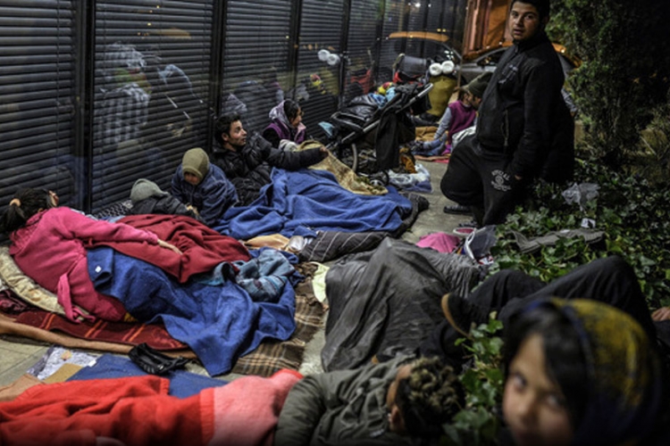 U kamionu prevozio 74 ilegalna imigranta