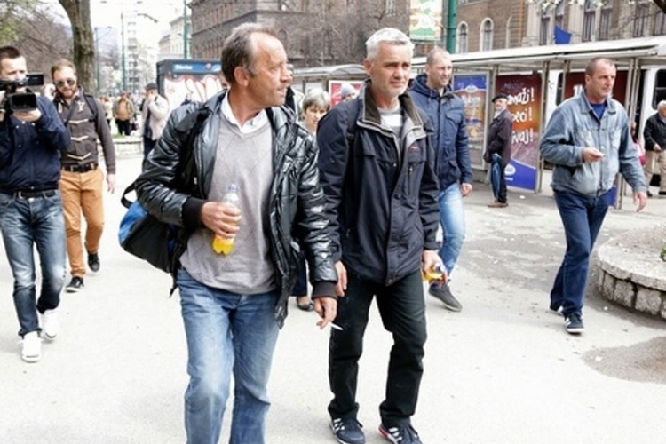 Muminović i Zahirović odustali od samospaljivanja 