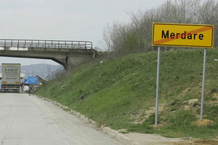 Albanci upali u Srbiju