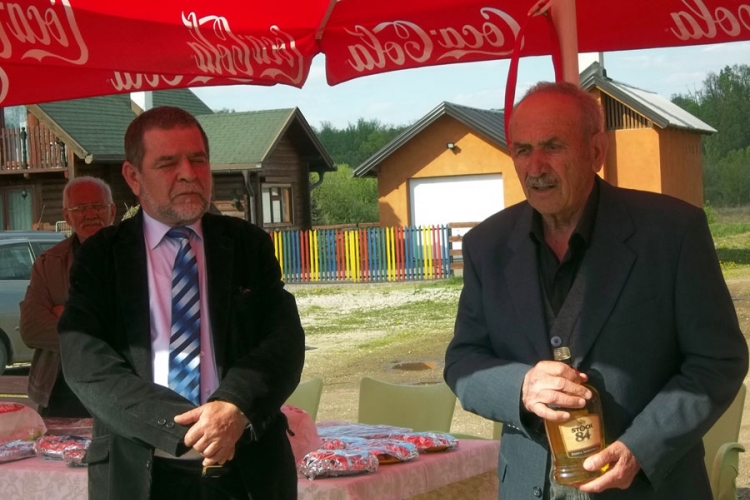 Ulična rasvjeta u zaseoku Ćebedžije