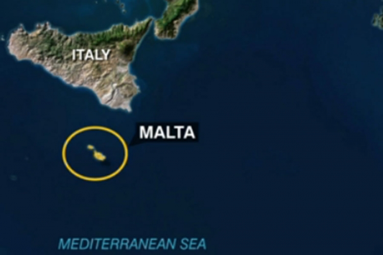 Italija: Tone brod sa 300 migranata