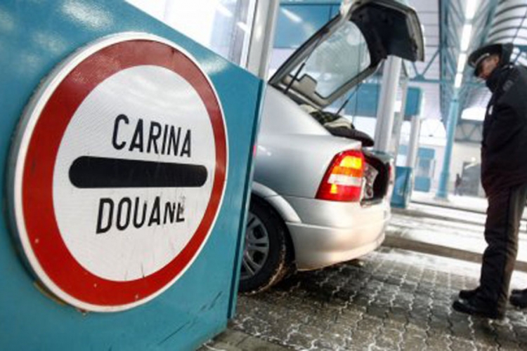 Sa 17 automobila pokušali da prokrijumčare 68 migranata iz Srbije