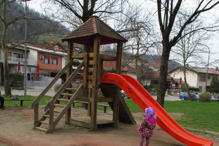 Igralište kao pepeljara