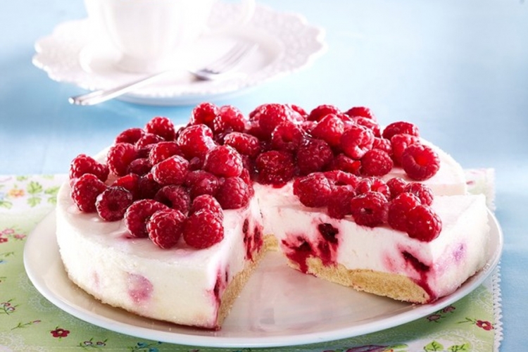 Torta od malina za 15 minuta